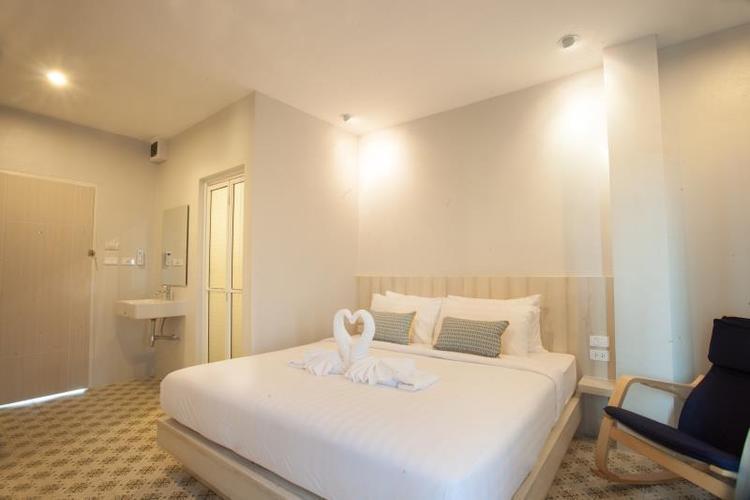Nature Pine Residence