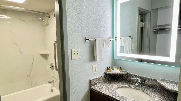 Best Western Plus St. Louis West-Westport