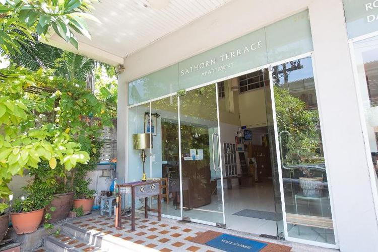 Sathorn Terrace Apartment