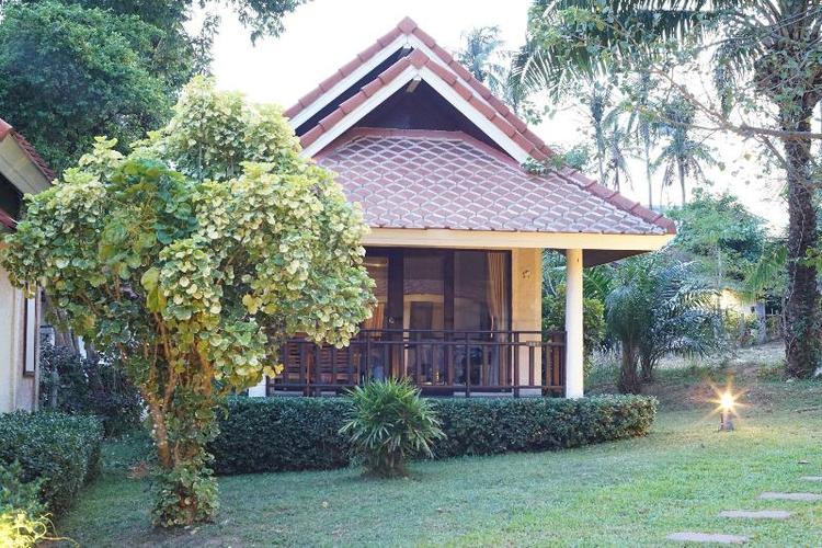 Aquavana Haad Rin Resort