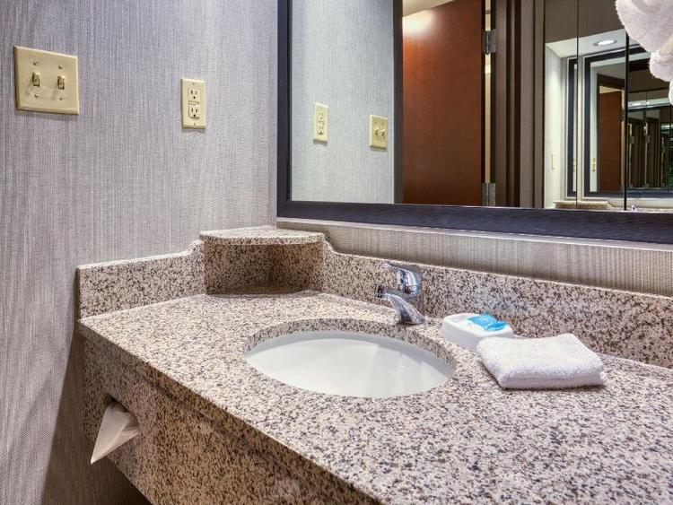 Drury Inn Suites St Louis Airport