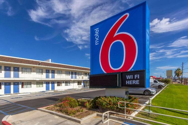 Motel 6 Phoenix North Bell Road