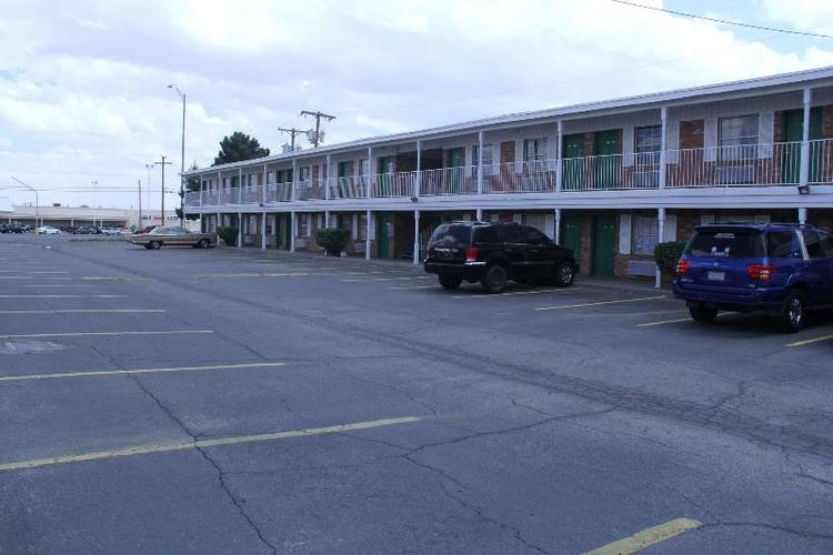 Superlodge Motel