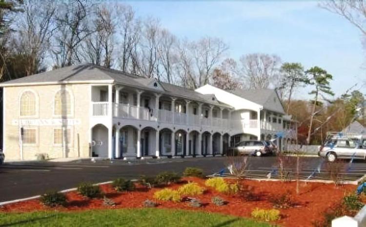 Studio Inn Suites