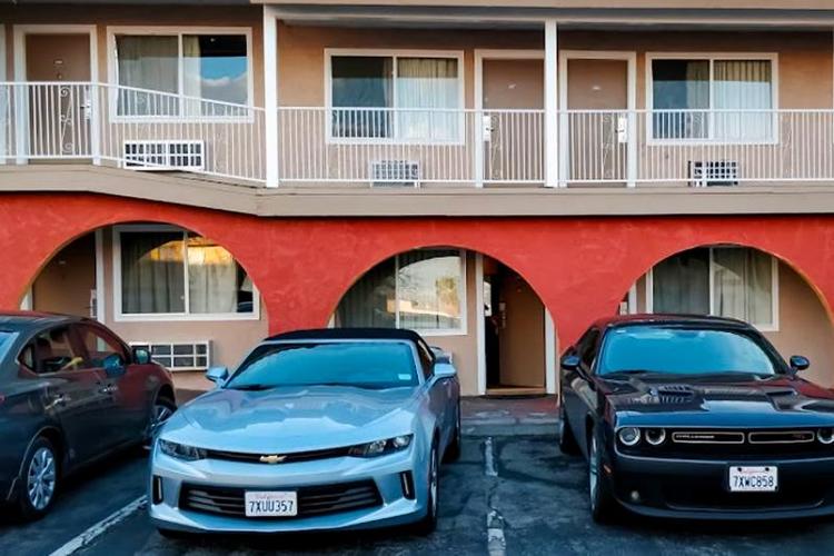 Hotel Europa Ridgecrest(Listing Partner)