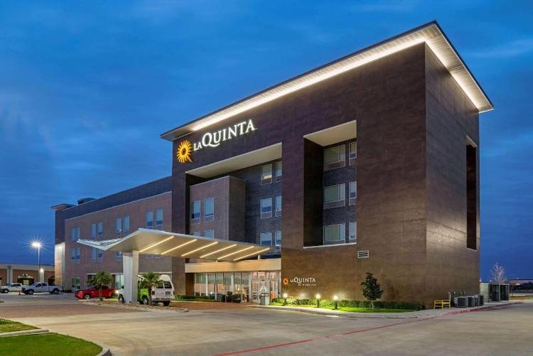 La Quinta Inn & Suites Plano Legacy Fri
