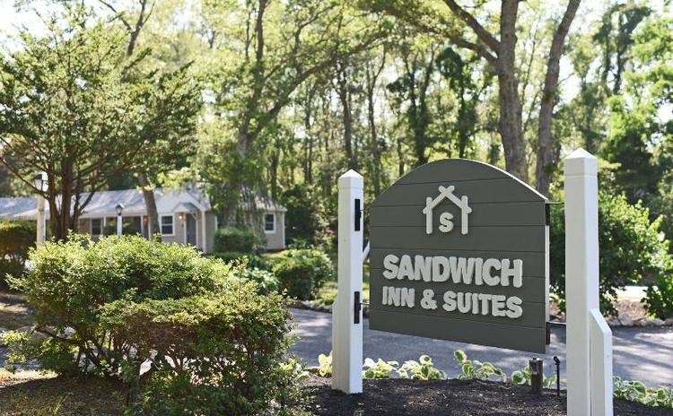 Sandwich Inn And Suites