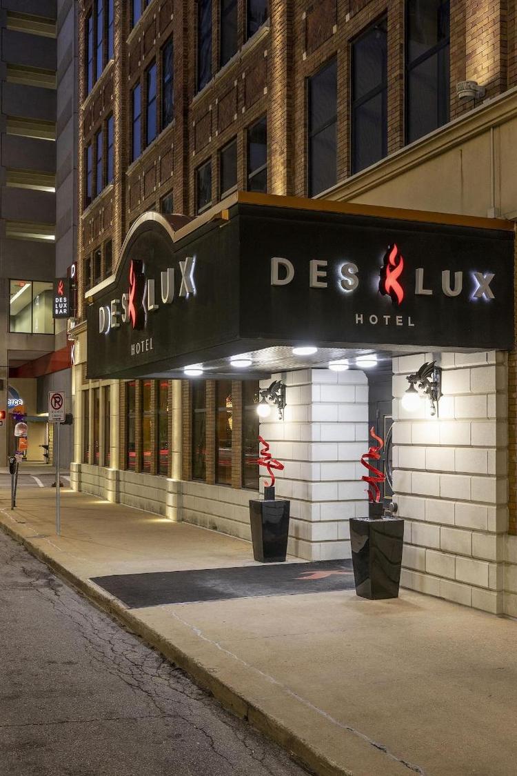 Des Lux Hotel