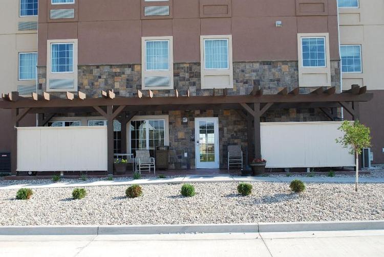 Landmark Suites Williston