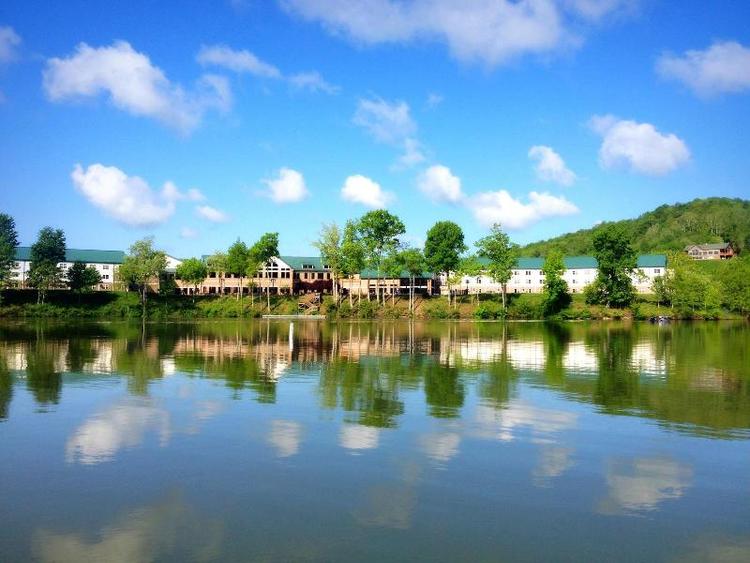 Stonewall Resort and Cottages