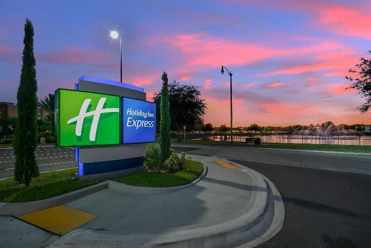 Holiday Inn Express Jacksonville South Bartram Prk