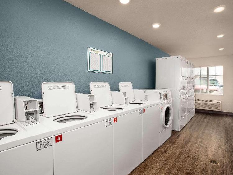 Woodspring Suites Panama City