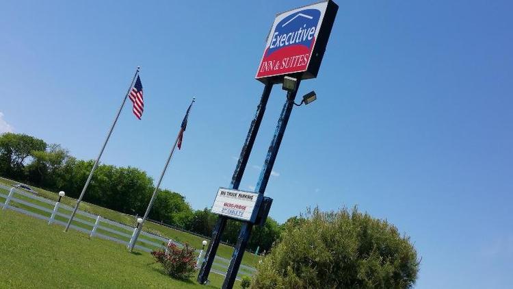 Knights Inn And Suites Waxahachie