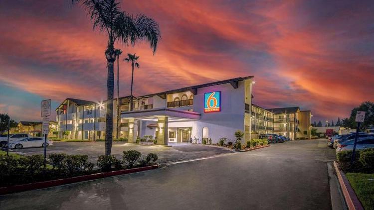 Motel 6 Ontario