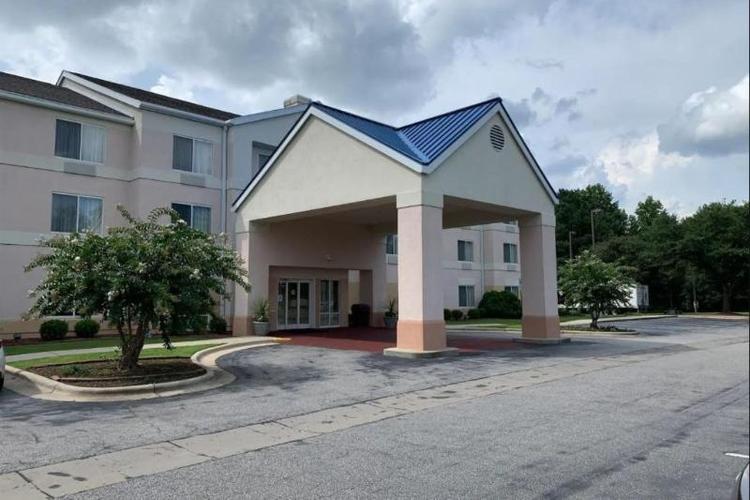 Country Inn & Suites Radisson Fayetteville I-95 NC