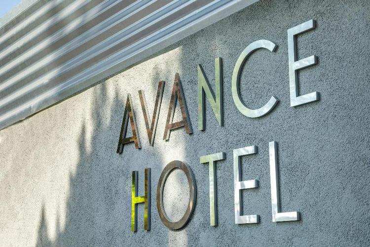 Avance Hotel
