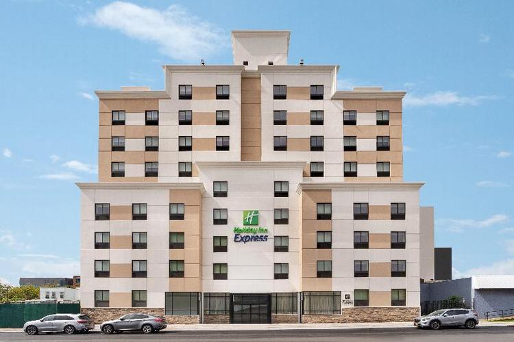 Holiday Inn Express Jamaica - JFK AirTrain - NYC