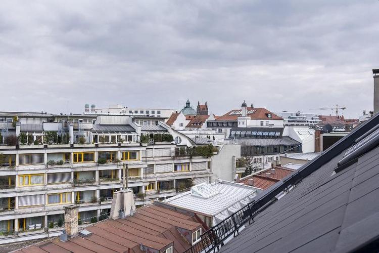 Augusten Hotel