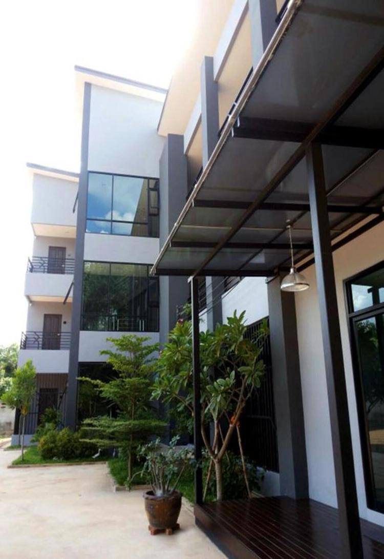 House 945