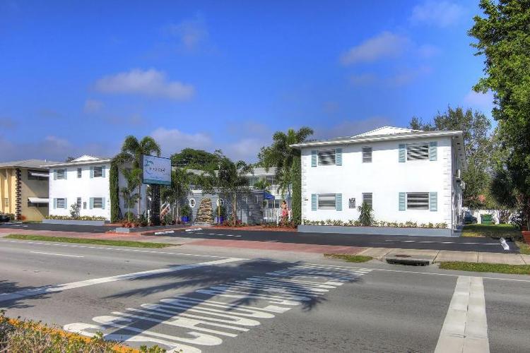 May-Dee Suites