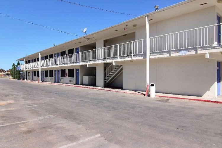 Motel 6 Carlsbad, NM