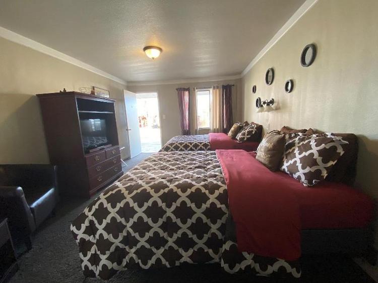 Roundtop Mountain Motel