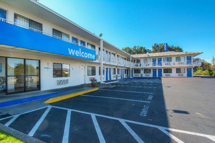 Motel 6 Arcata, CA - Humboldt University