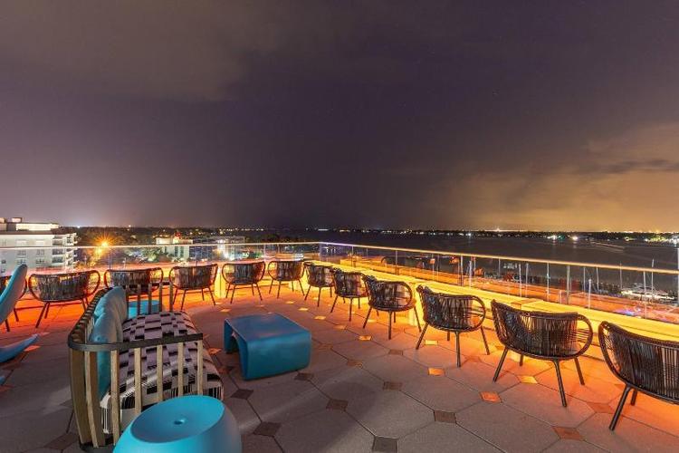 SpringHill Suites by Marriott Bradenton Downtown/R