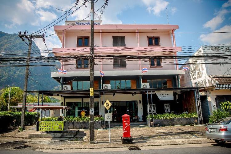 Lukmuang 2 Hotel by ZUZU
