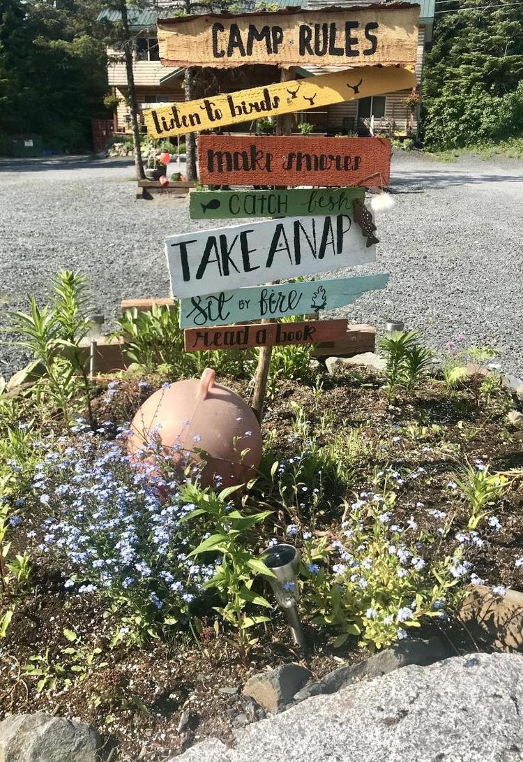 Twin Peaks Lodge And Rv Park