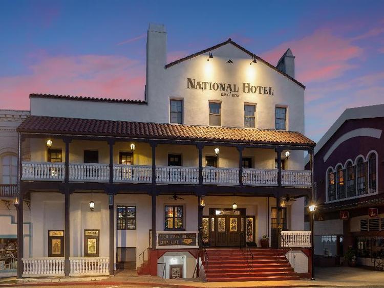 National Hotel Jackson, Tapestry Collection