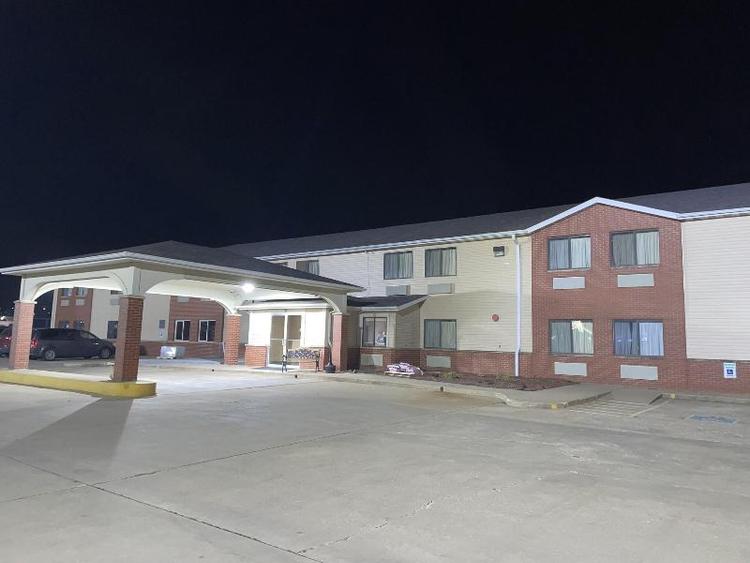 Designer Inn & Suites