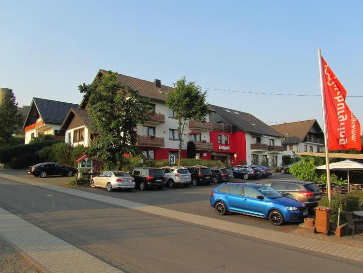 Land-gut-race-Hotel zur Burg Nürburgring