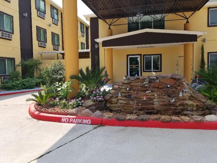 Woodland Inn