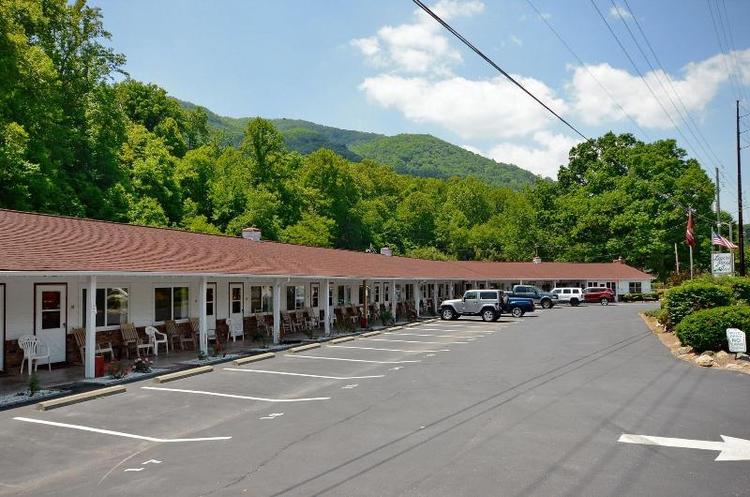 Laurel Park Inn