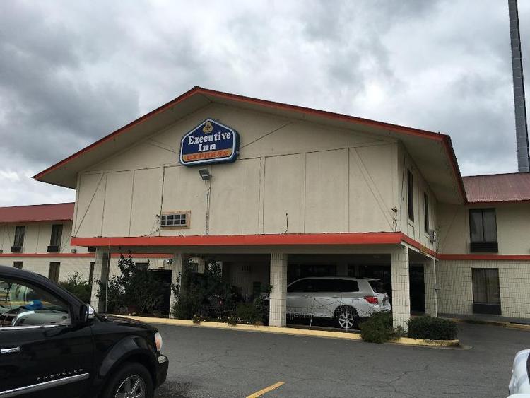 Executive Inn Pine Bluff