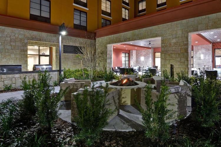 Home2 Suites by Hilton Orlando Flamingo Crossings
