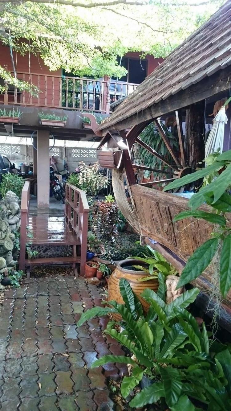 Baan Somboon Guesthouse