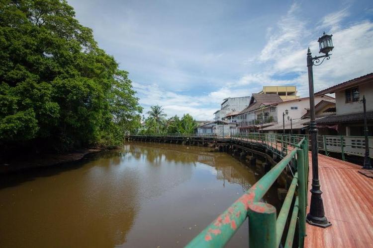 Trat 101 Hotel