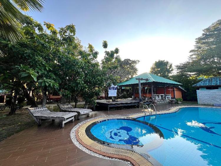 Saithong Resort by ZUZU
