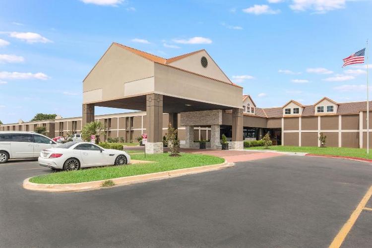 LeBossier Hotel & Event Center