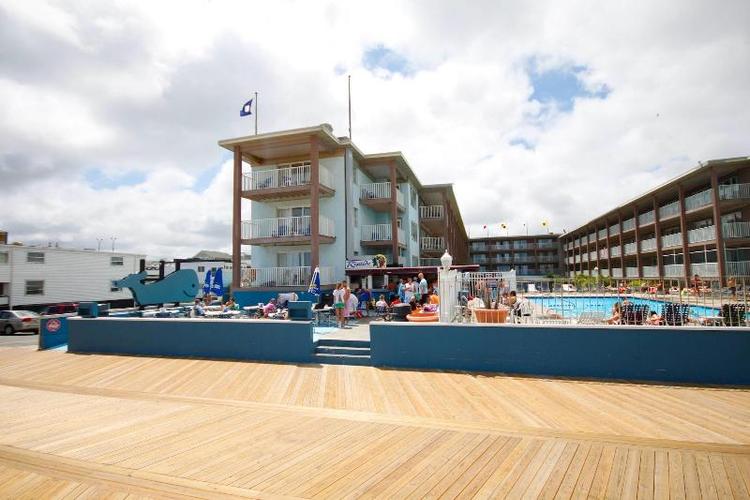 Flagship Oceanfront Hotel