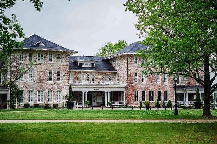 Inn At Carnall Hall