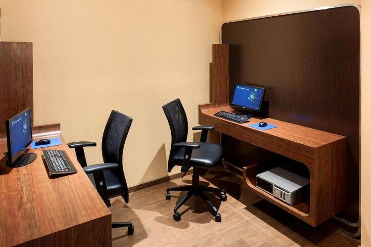 Towneplace Suites By Marriott Dallas Las Colinas