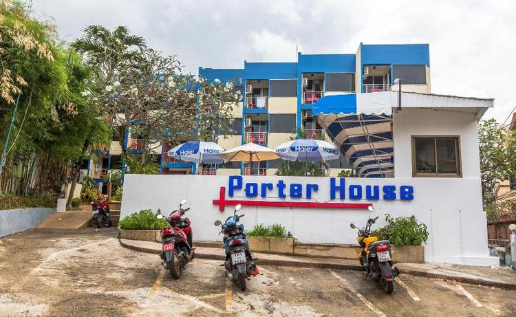 Porterhouse Beach Hotel