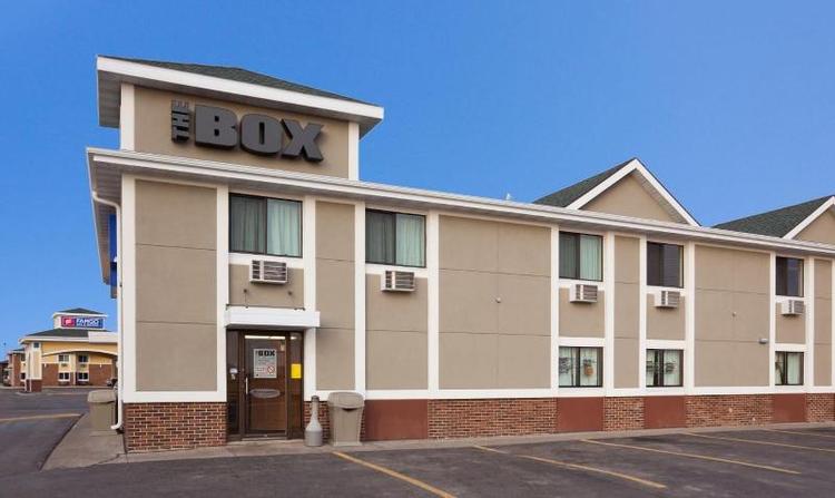 Fargo Inn And Suites