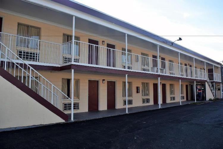 Fort Eustis Inn