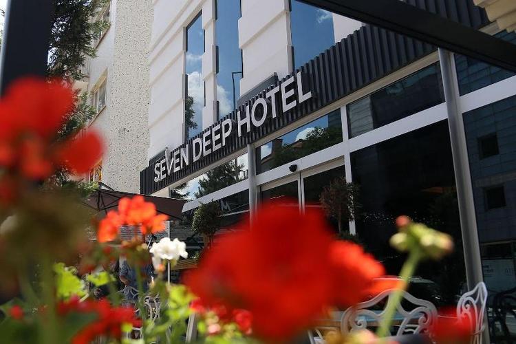 Seven Deep Hotel