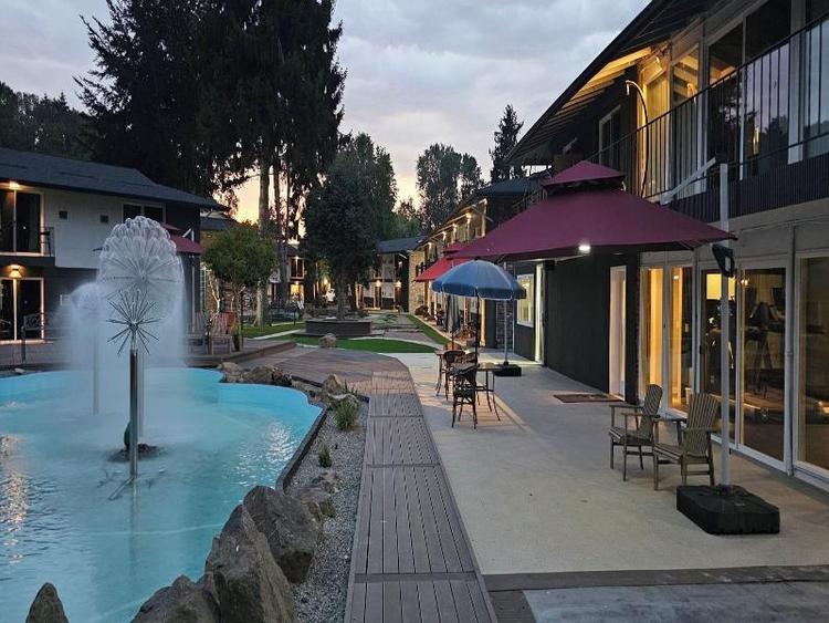 Sunrise Garden Suites