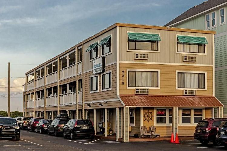 Seahorse Inn And Cottages